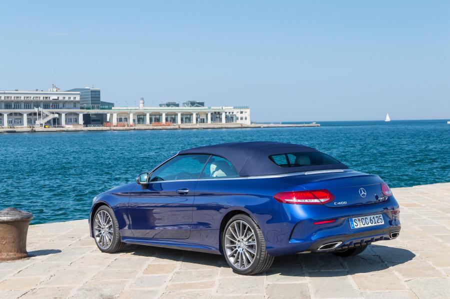  Mercedes-Benz C400 4Matic Cabriolet AMG Line 2016 года  (фото 26 из 30)